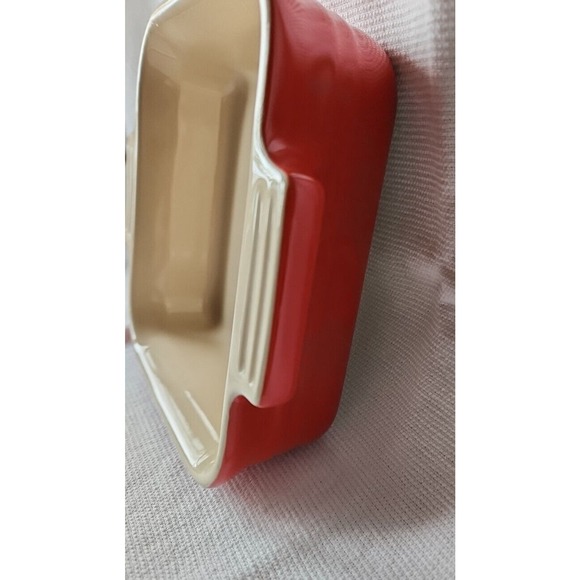 Le CREUSET Square Stonewear Baking Dish 6x6x2in RED - Picture 3 of 4